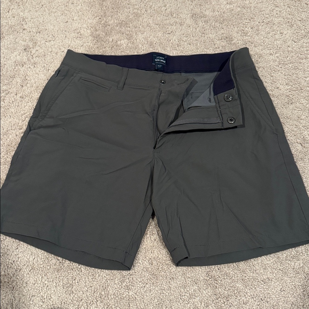 J Crew Tech Shorts (7”)